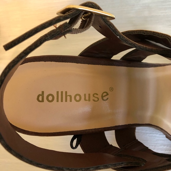 Dollhouse Wedges - Picture 4 of 8